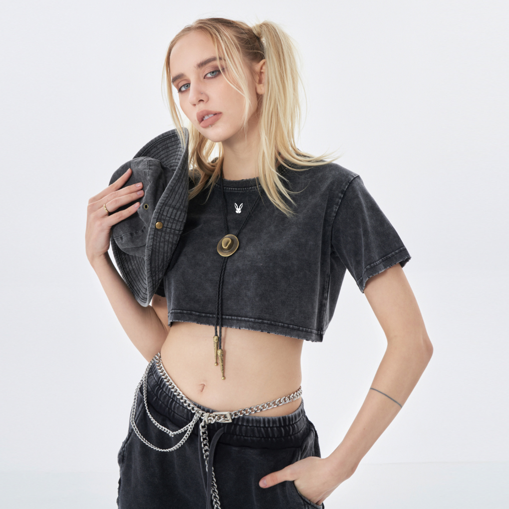IS CROP TOP (WOMEN)